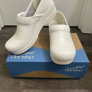 Dansko LT Pro White Clogs